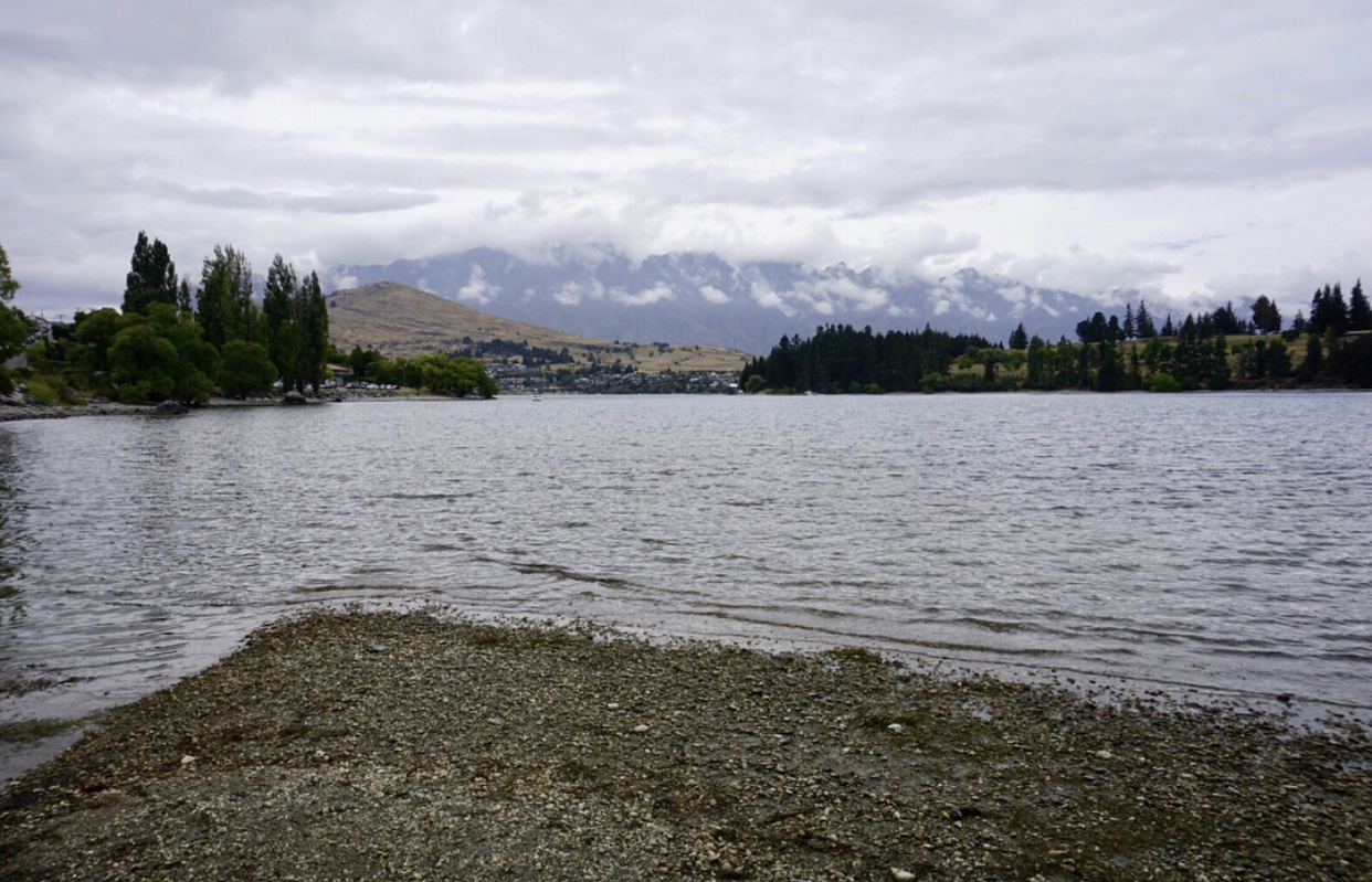 a [detailed] seven day guide to the South Island of New Zealand ...